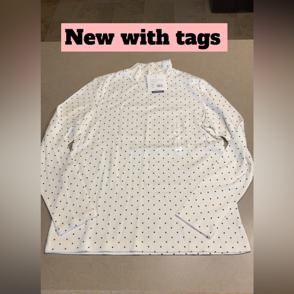 Croft & Barrow White Long Sleeve Mockneck with Black Dots